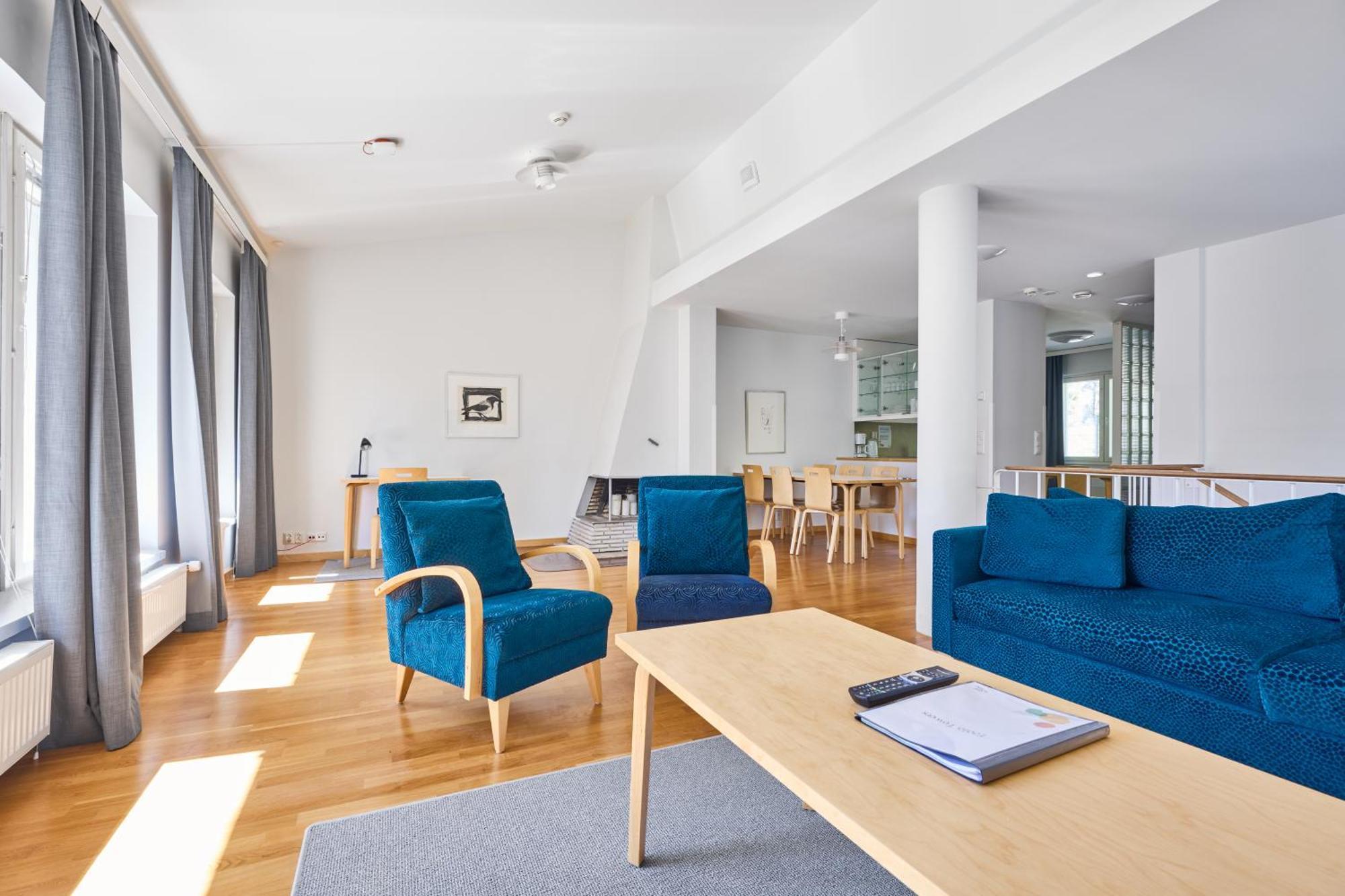 Toeoeloe Towers 4*